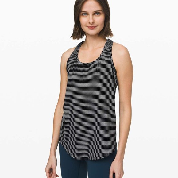 Lululemon UGC LOVE TANK *PLEATED, Size 4 - Picture 1 of 4